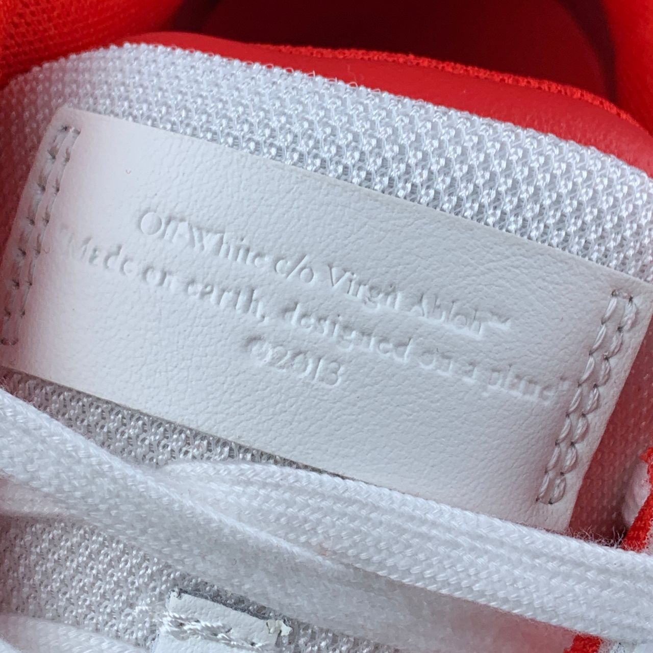 Off-White Out of Office 'White Red'