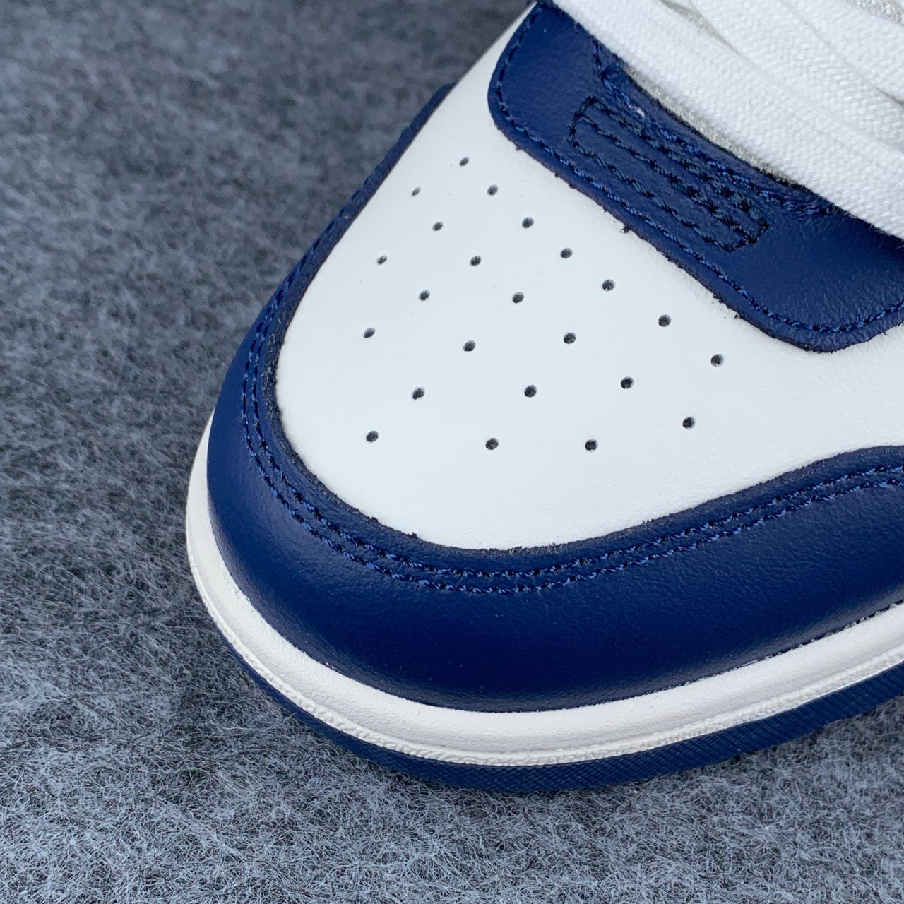 Off-White Out of Office 'Navy Blue White'