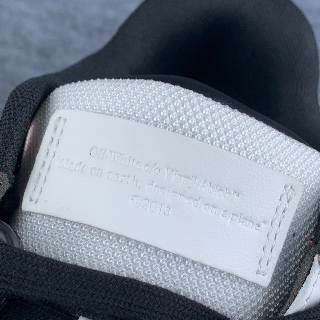 Off-White Out of Office 'Red White Black'