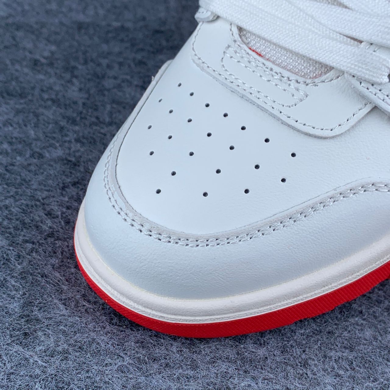 Off-White Out of Office 'White Red'