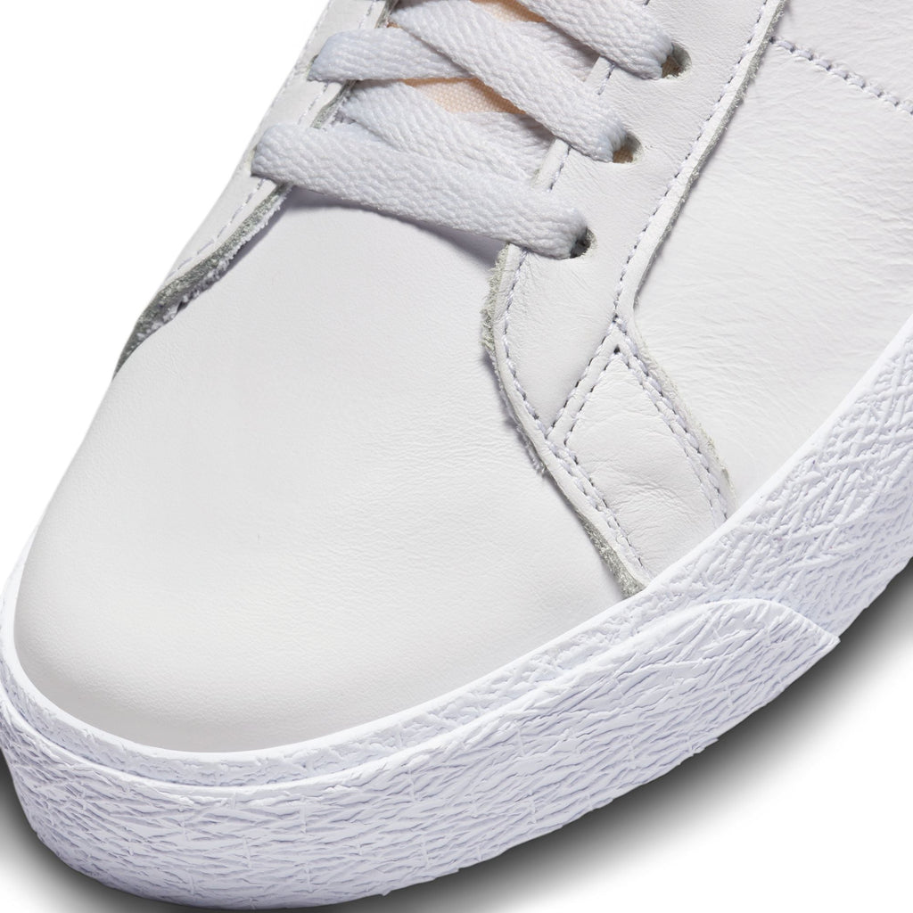 Nike SB Zoom Blazer Mid - White/Court Purple