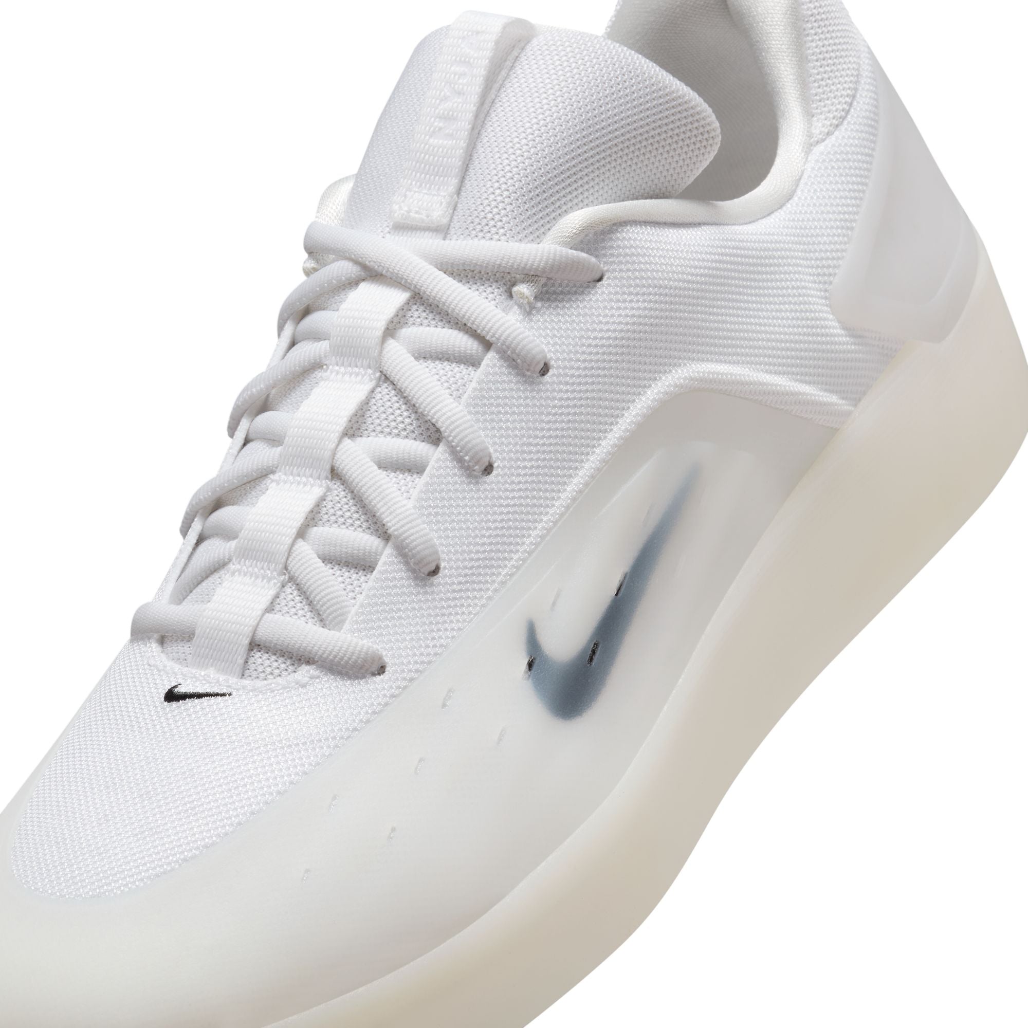 Nike SB Zoom Nyjah 4 - White/Black