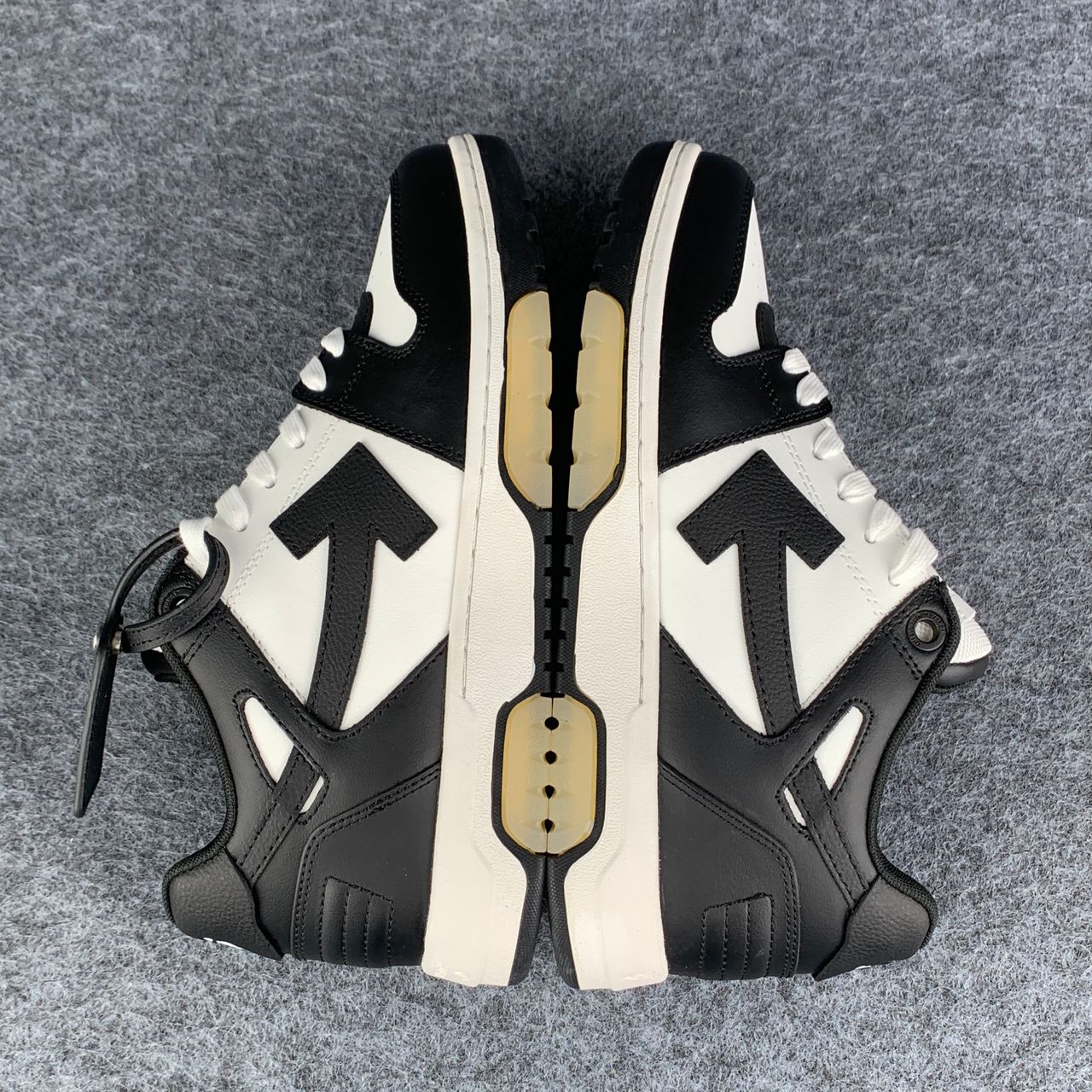 Off-White Out of Office 'White Black White'