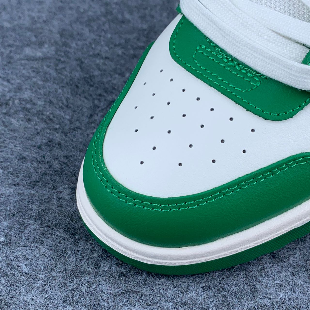 Off-White Out of Office 'Green White'