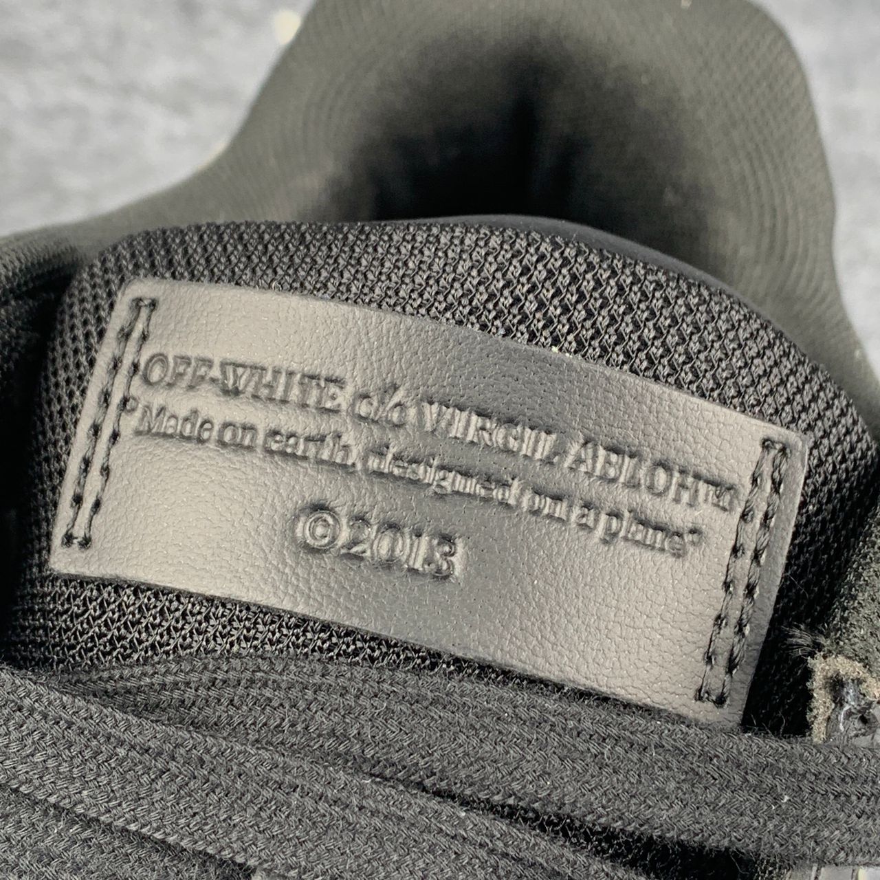 Off-White Out of Office 'Sartorial Stitching Black Black'