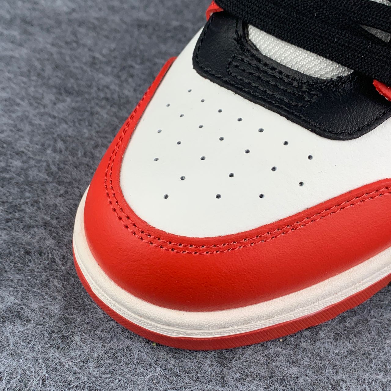 Off-White Out of Office 'Red White Black'