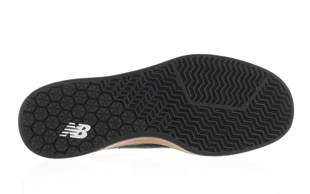 New Balance Numeric 440 V2 - Black/Gum