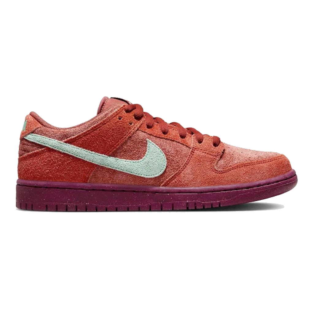Nike SB Dunk Low Pro Premium - Mystic Red/Emerald Rise/Rugged Orange